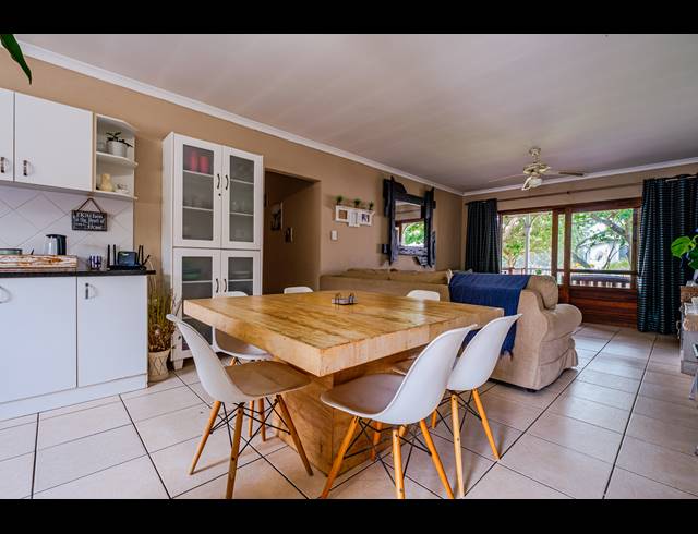 3 BEDROOM APARTMENT FOR SALE IN WAKENSHAW ESTATE